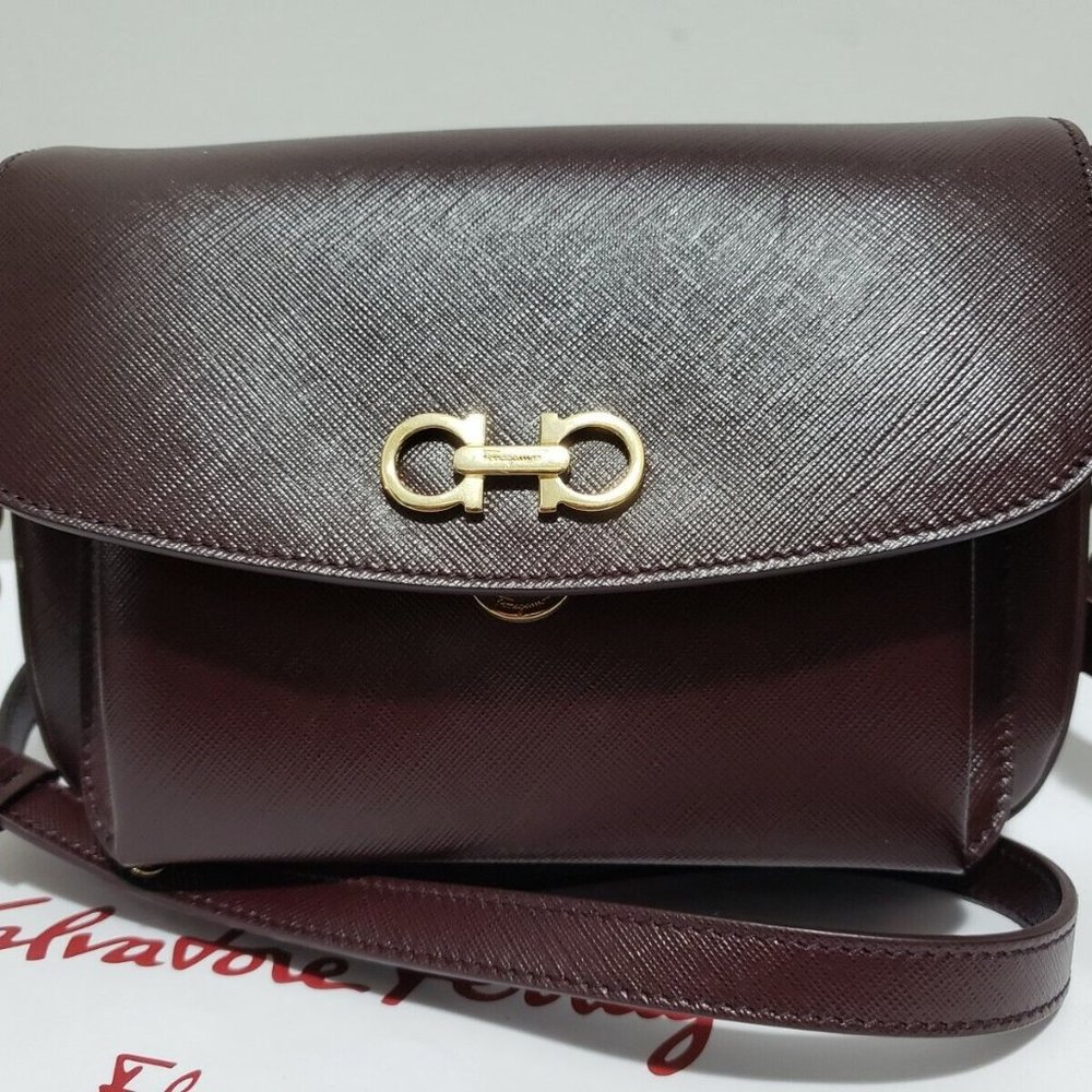 100% Authentic Brand New Salvatore Ferragamo Leather Gancio Burgundy Convertible